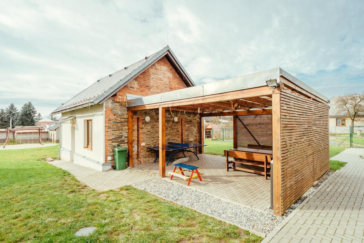 Apartmany Dalov Sternberk Exterior photo